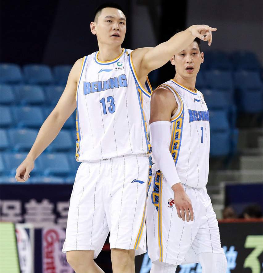 关于里程碑夜！里昂内部沟通，CBA季后赛今夜刷纪录，管理层满意，更衣室氛围转暖的信息