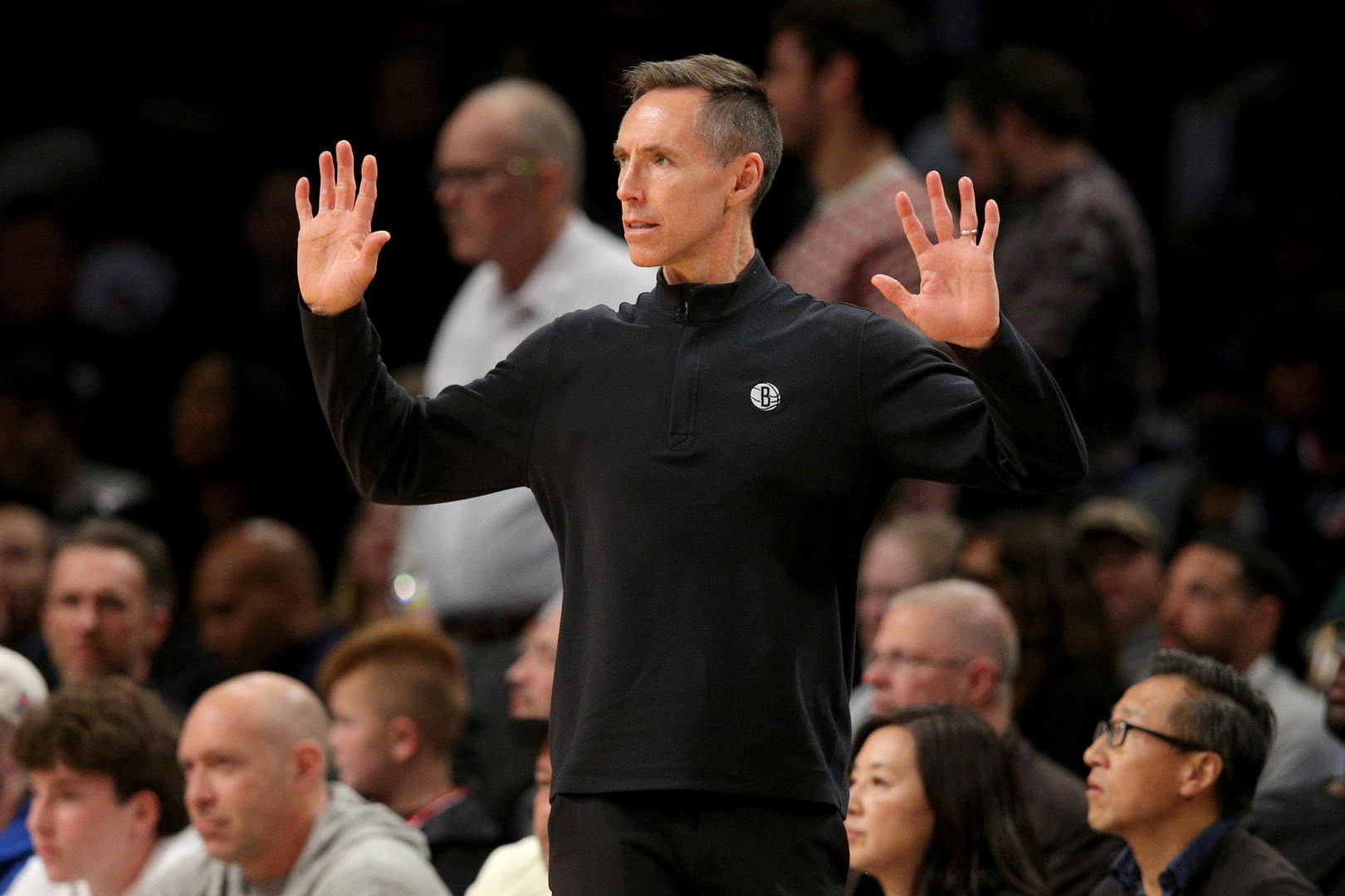 转折点斯图加特主帅复盘；足总杯转会期攻防权衡；悬念犹存；临场指挥获称赞的简单介绍黑白体育比分