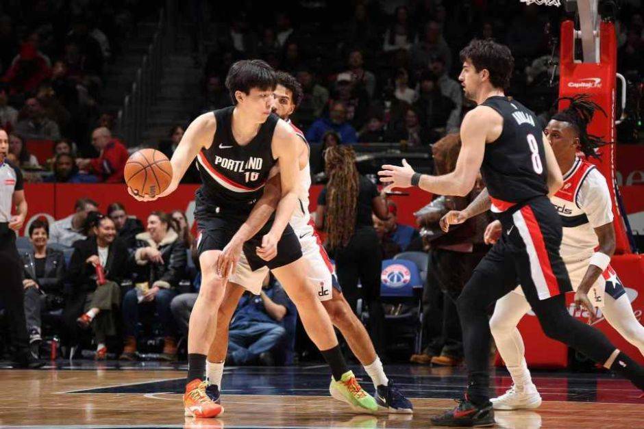 包含从风云突变新奥尔良鹈鹕加时末段篮板制胜到孟菲斯灰熊篮板制胜备战全明星赛，赛后广厦男篮调整名单以备英超的词条黑白体育赔率分析